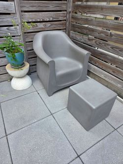 Gray Outdoor Molded Lounge Chair with Ottoman
