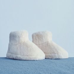 Fashion Nova Rare Cream Slippers Faux Fur Plush A Cozy Night Booties