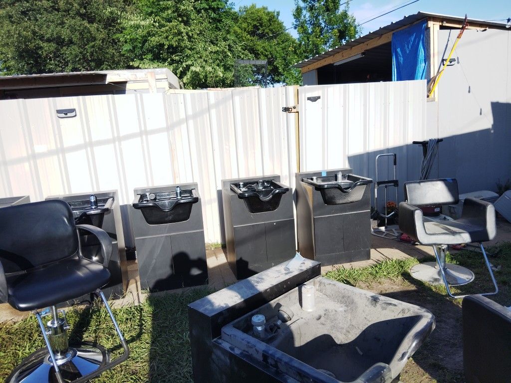 Salon Sinks And Chairs