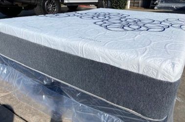 Queen Bamboo Cool Gel Memory Foam!•••