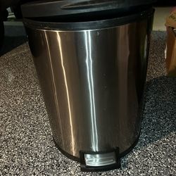Kitchen Trash Can