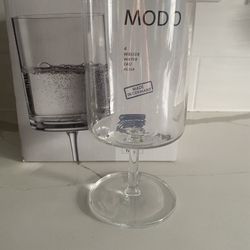 NEW: Modo 4-Count Glass Stemware