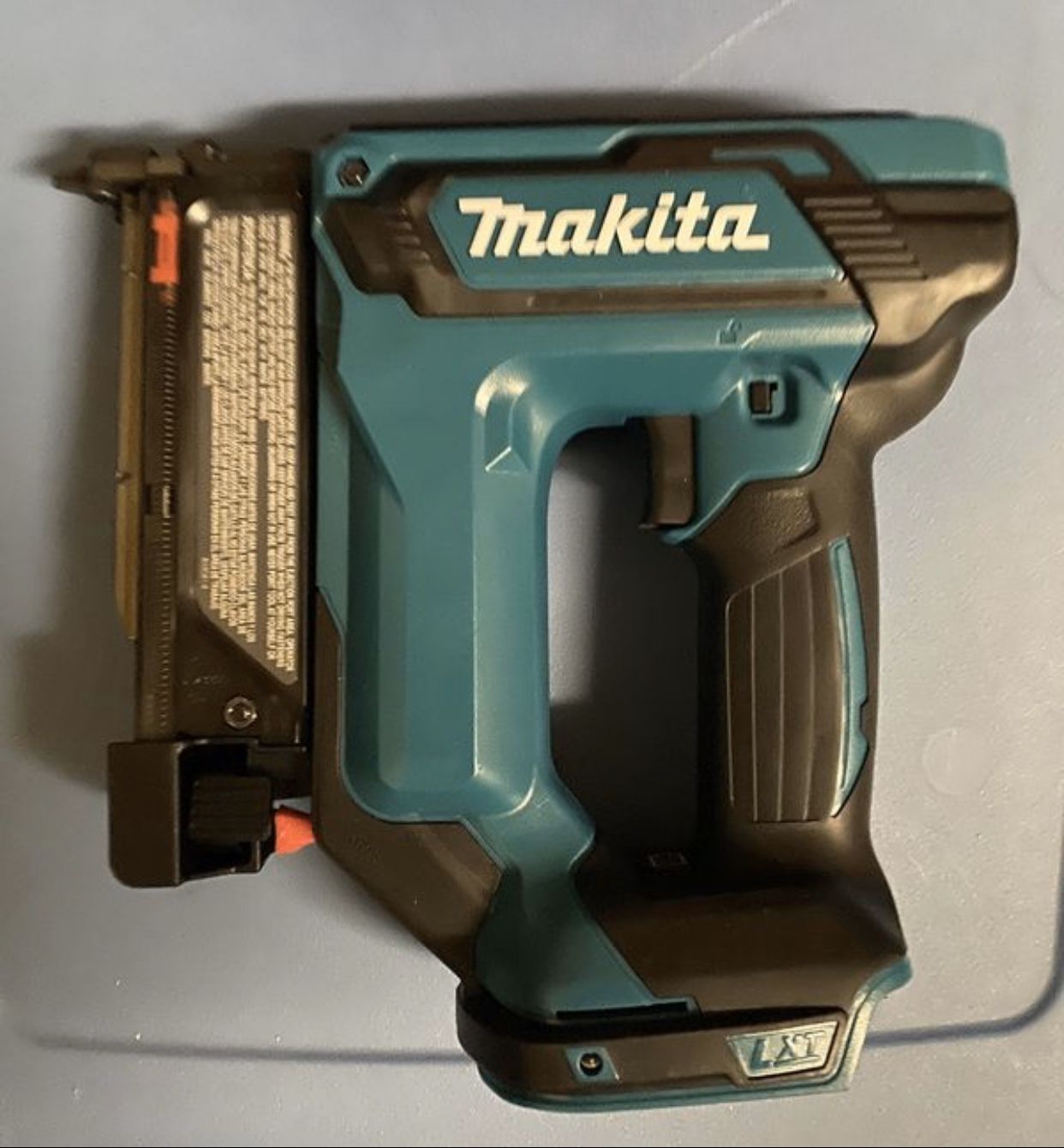 New Makita XTP02 nail gun ( tool only)