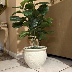 Medium Sized Faux Fiddle Leaf-Fig Plant 