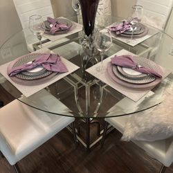 Dining room table 