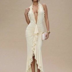  Elegant Ruffled Maxi Dress 