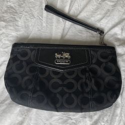 Preowned Coach Wristlet 