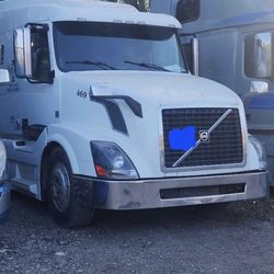 2008 Volvo VNL