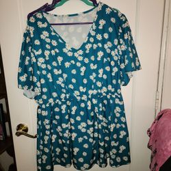 TEAL SHIRT WITH WHITE FLOWERS $10 OBO 