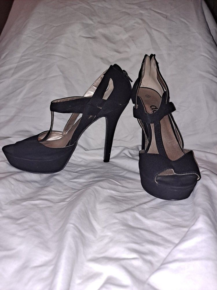 Black Size 11 Deb Heels