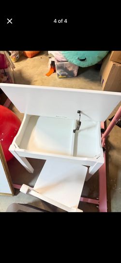 Adorable Melissa And Doug Kids Desk 