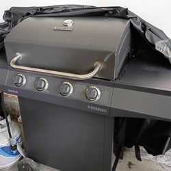 Performance Char-Broil Gas Grill