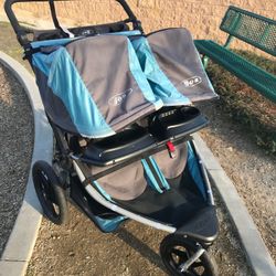 BOB DOUBLE STROLLER W/ EXTRAS