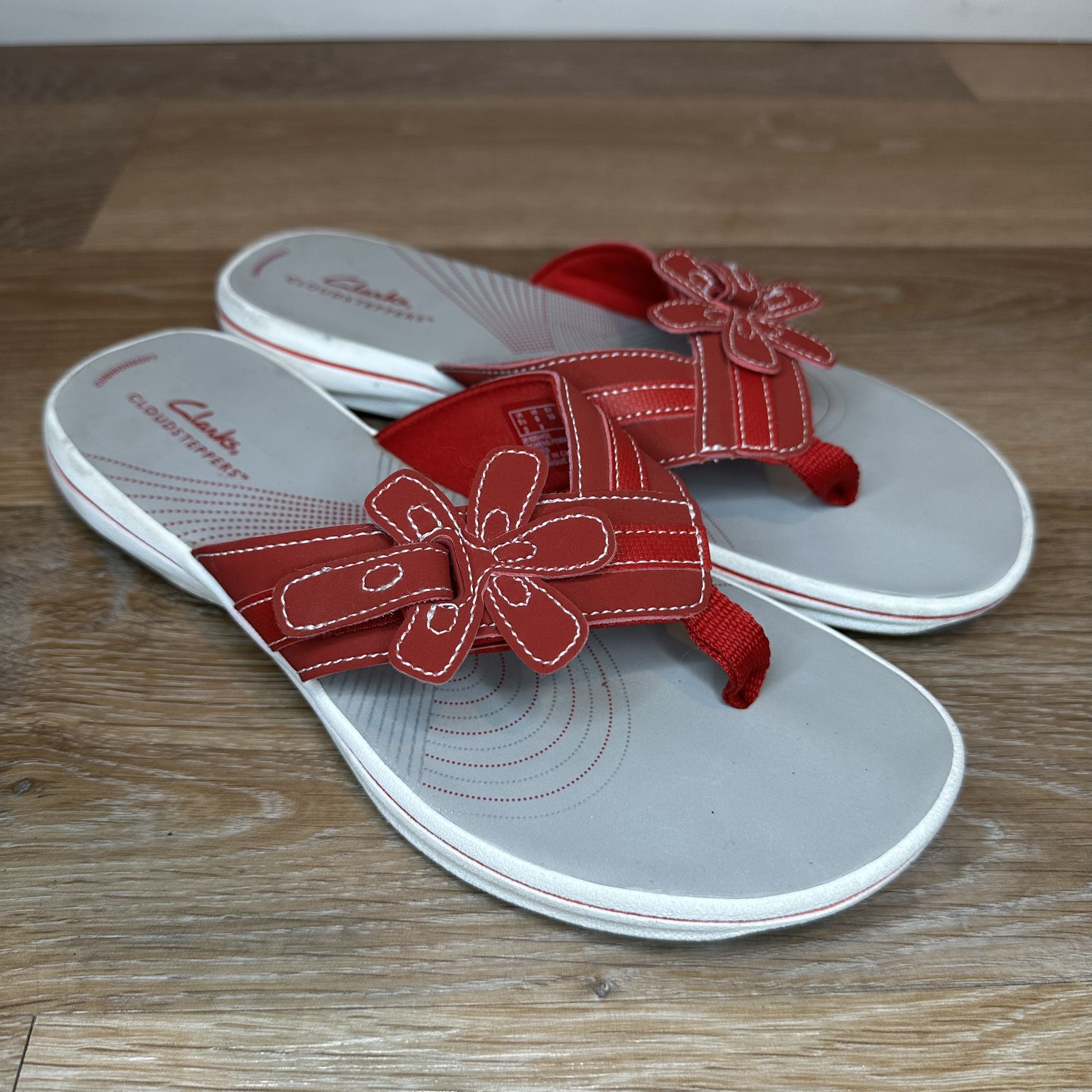 Clarks CloudSteppers Red Floral Flip Flop Comfort Thong Sandals, Size 8