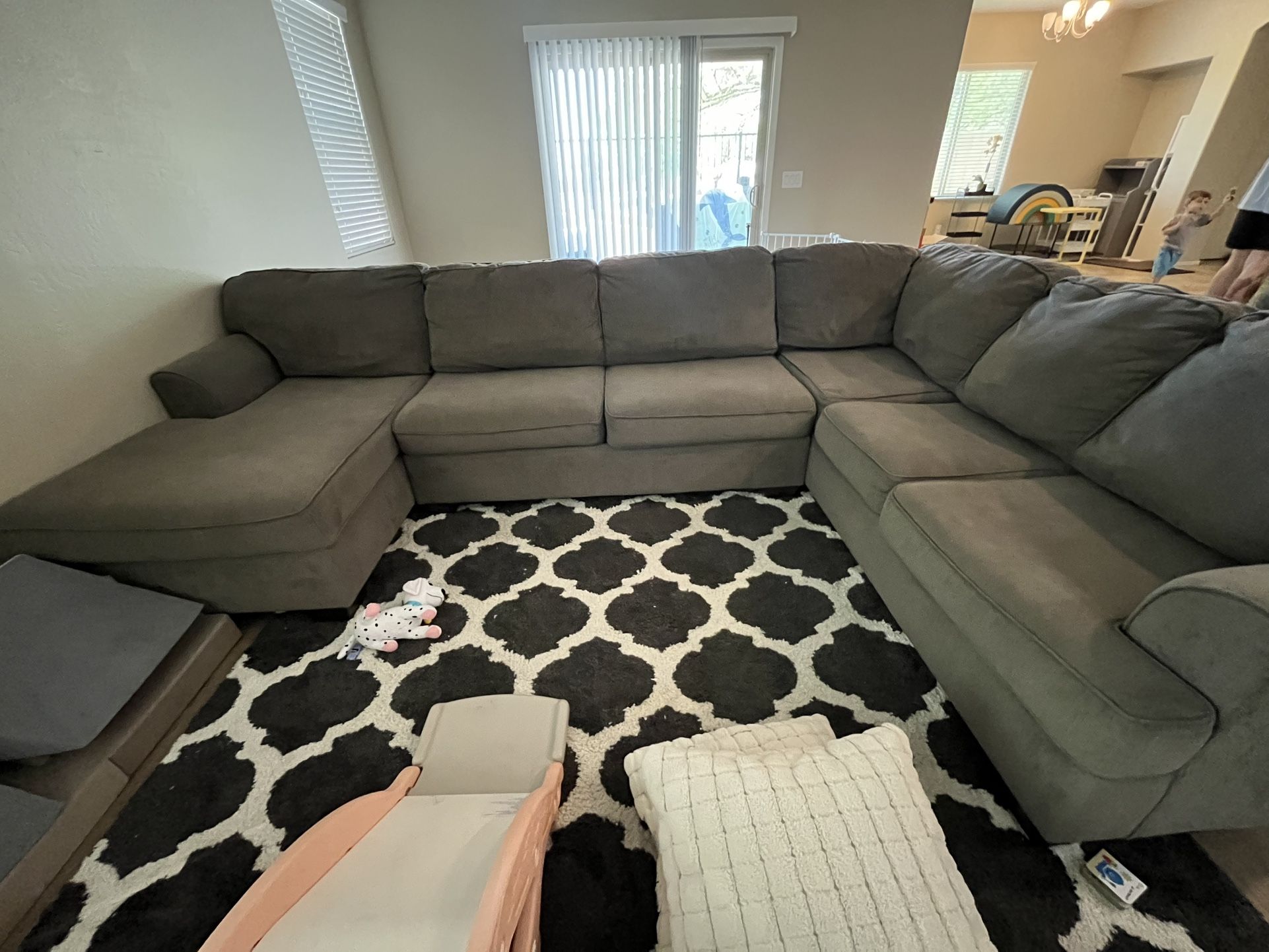 Sectional couch, Price change.