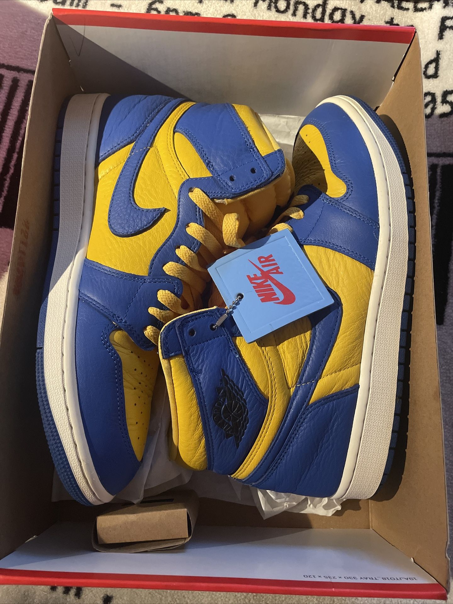 Jordan 1 Laney Size 11 