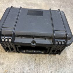 Seahorse SE230 Waterproof Protective Case (10.6 x 6.1 x 3.9”)