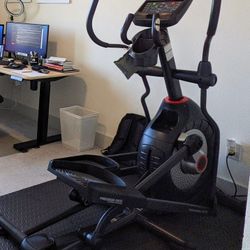 Schwinn Fitness 470 Elliptical.
