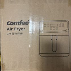 COMFEE Digital Air Fryer, 5.8 Quart. Brand New.