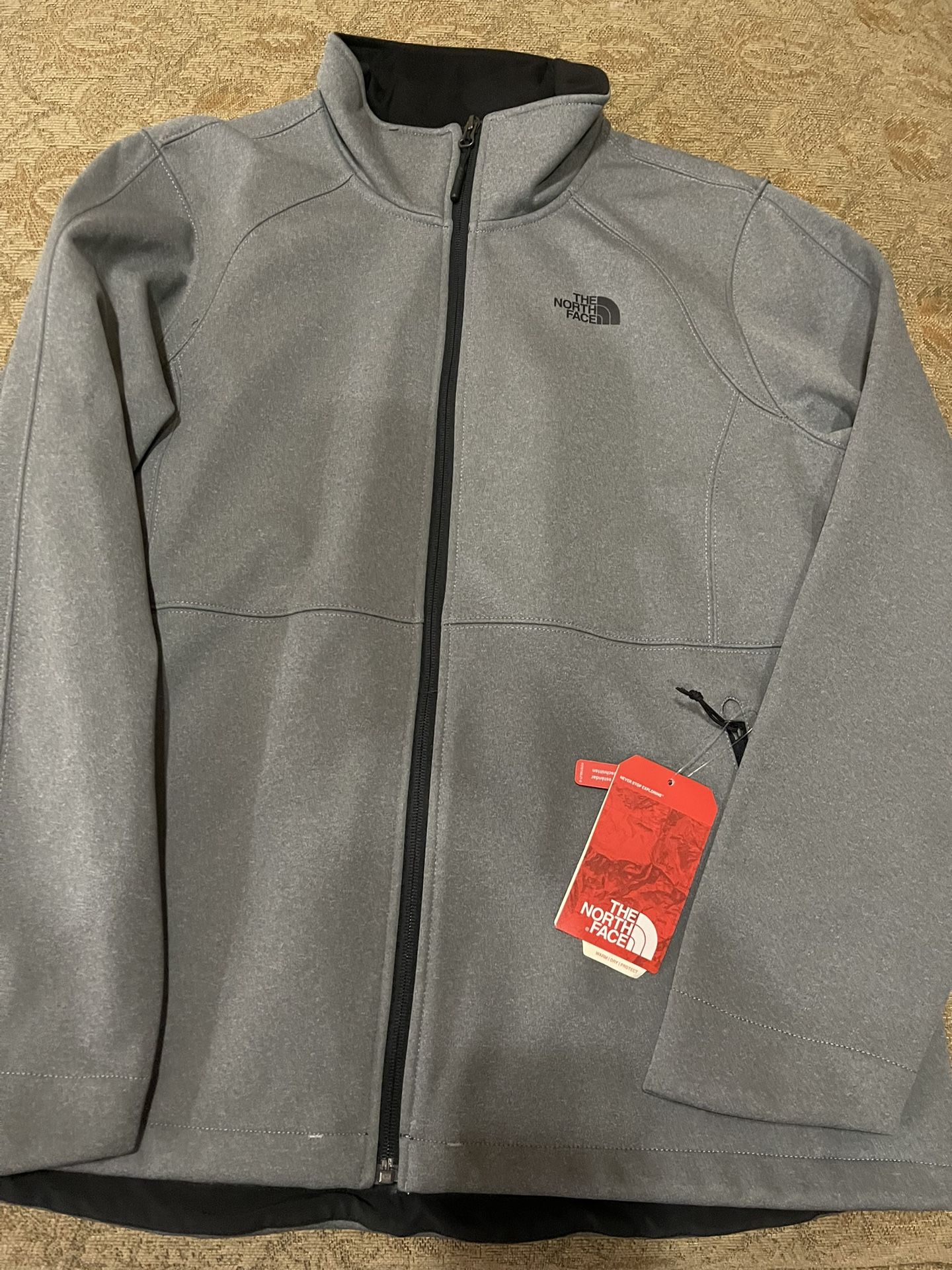New NORTH FACE WOMENS JACKET SIZE XL