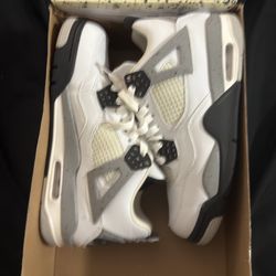 Jordan 4 