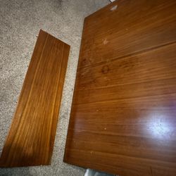 5ft - 6ft Dinning Room Table With Glass Top And 4 Chairs