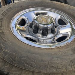Chevy Suburban Rims/tires