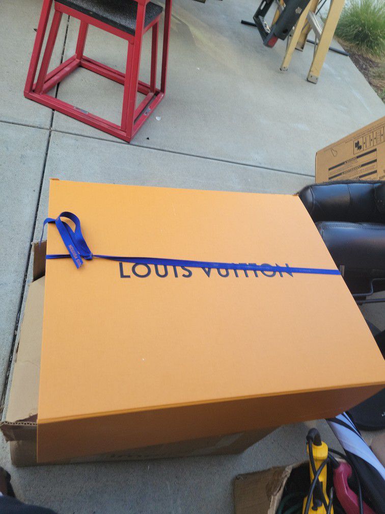 Louis Vuitton Monogram Bandana Crew Neck for Sale in Fontana, CA - OfferUp