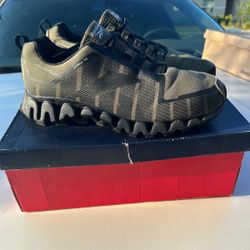 Reebok ZigTech Shoes (Size 13)