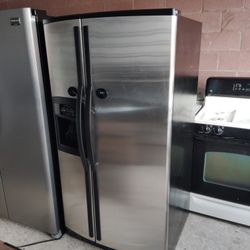 Stainless Steel Refrigerator 33 Inches Wide 