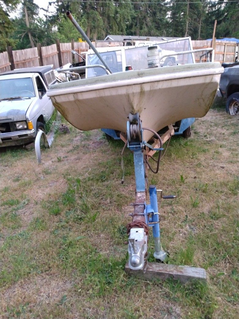 Boat, with motor for Sale in Roy, WA OfferUp