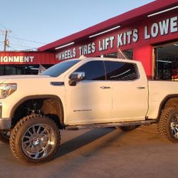 GMC 2021 White 