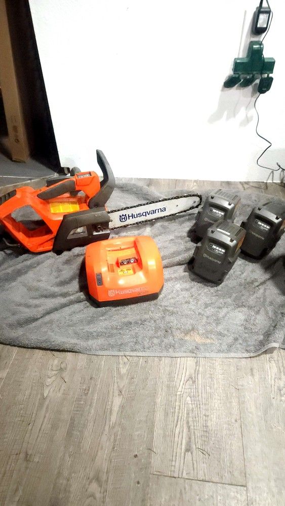 Husqvarna Electric Chainsaw