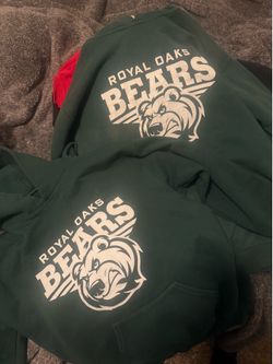 Free ROYAL OAKS SWEATER