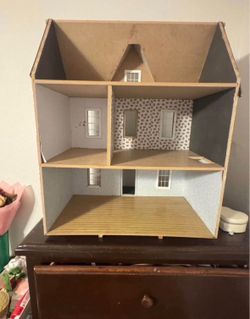 Victorian dollhouse
