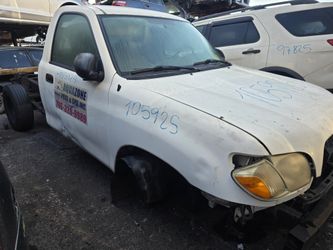 2004 - 2006 Toyota Tundra for Parts