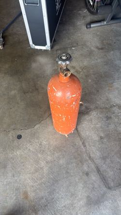 Used Compressed Gas Tank / Cylinder