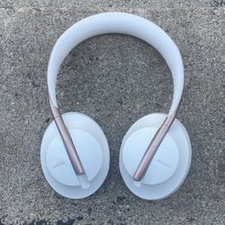 Bose Noise Canceling Wireless Headphones 700