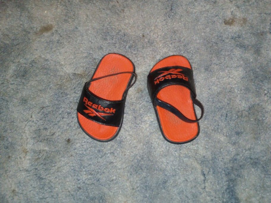 Black Red Reebok Sandals Toddler Boys Size 5