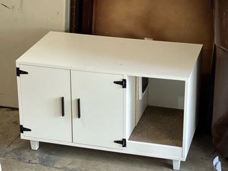 Cat box hide furniture