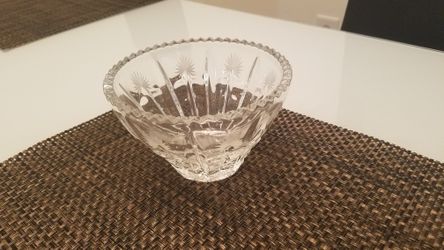 Crystal bowl, like new.