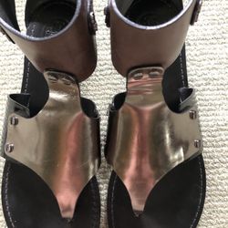 Tory Burch size 8 Leather Gladiators Gunmetal/ Black Patent/Brown Lahr