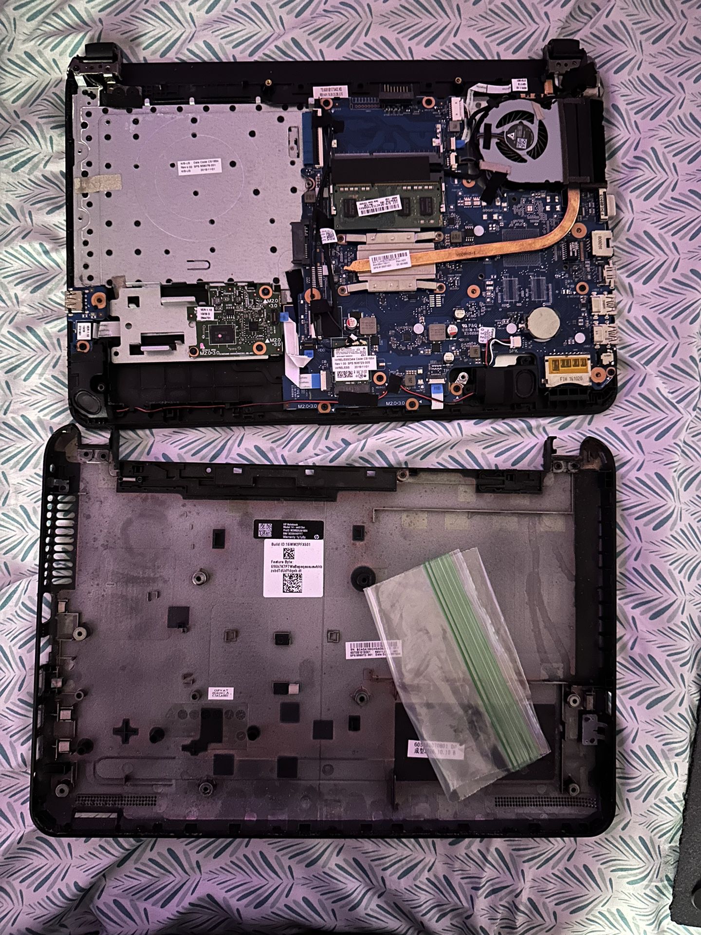 Hp laptop (For Parts Only) - Extra $10 for Shipping 