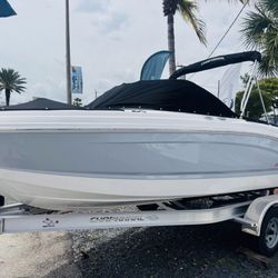 Brand New Chaparral 19 SSI powered by Yamaha 115 hp
