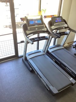 NordicTrack Commercial 2950 Heavy Duty Folding Treadmill Includes Warranty