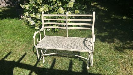 Metal glider rocker