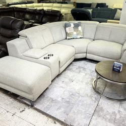 Light Gray Fabric Dual Recliner Sectional With Cup Holder 