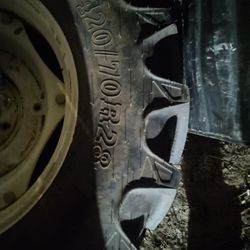 Tractor And Tractor Trailer Tires