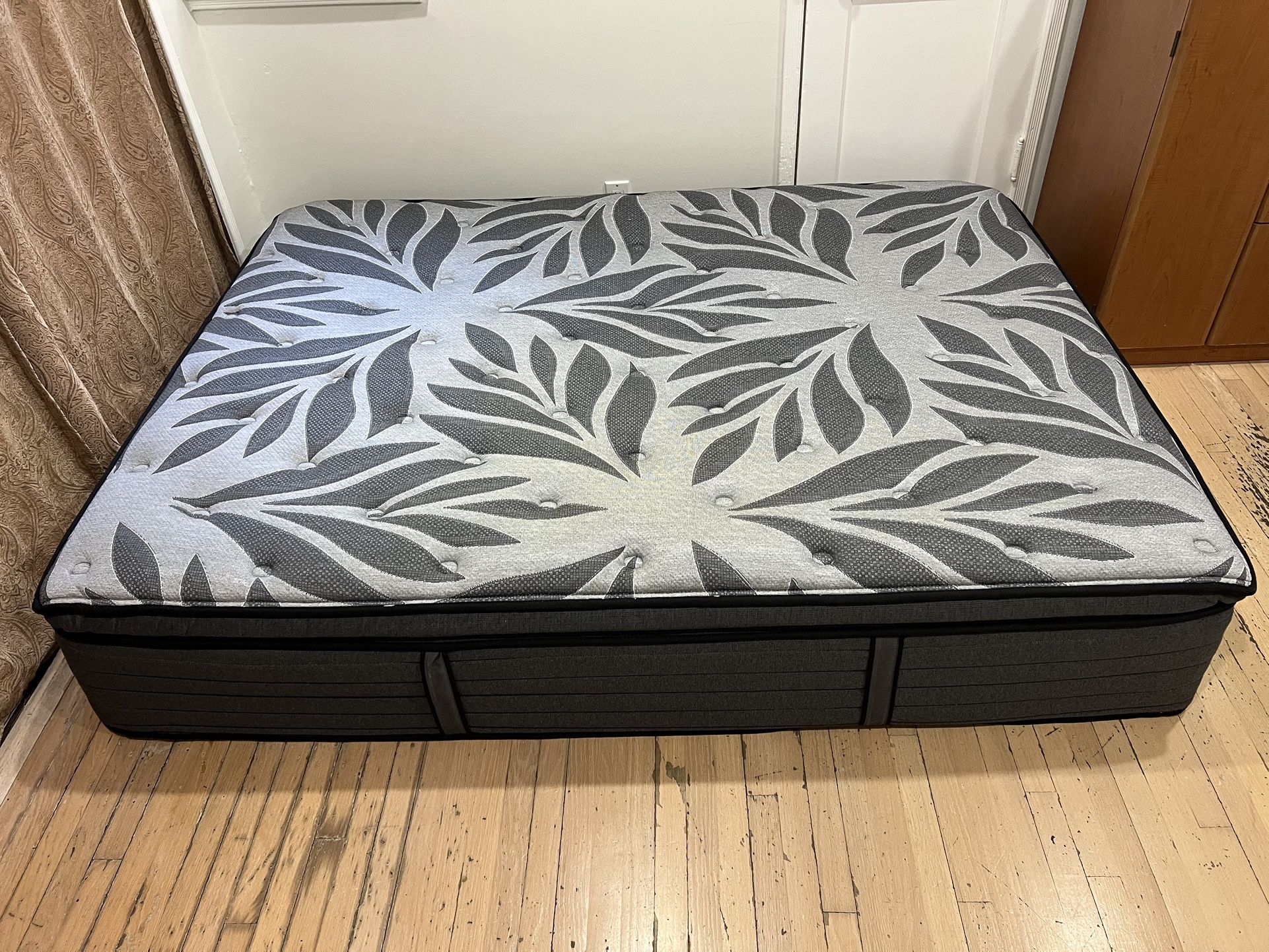 Sealy Posturepedic Plus Queen Mattress Pillow Top (Medium...