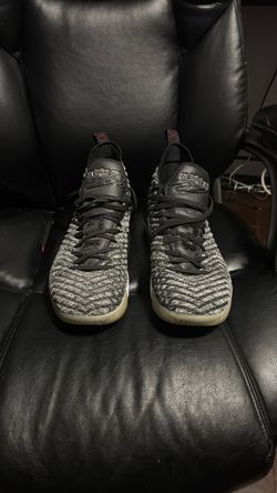 Nike LeBron 16